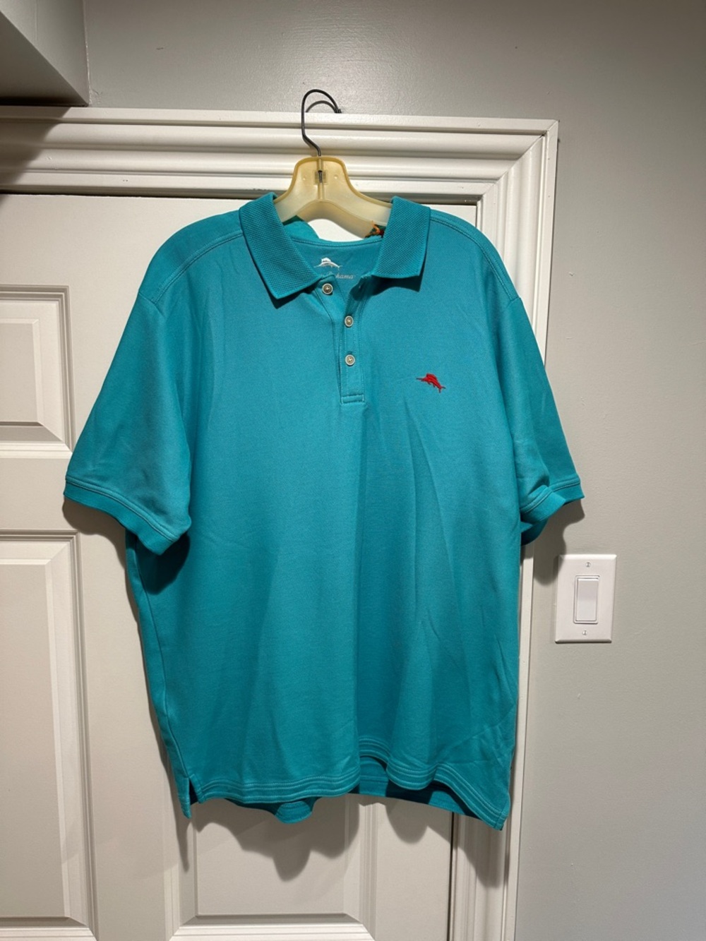 Brand New Tommy Bahama Men’s Teal Polo Shirt with Contrast Logo A2